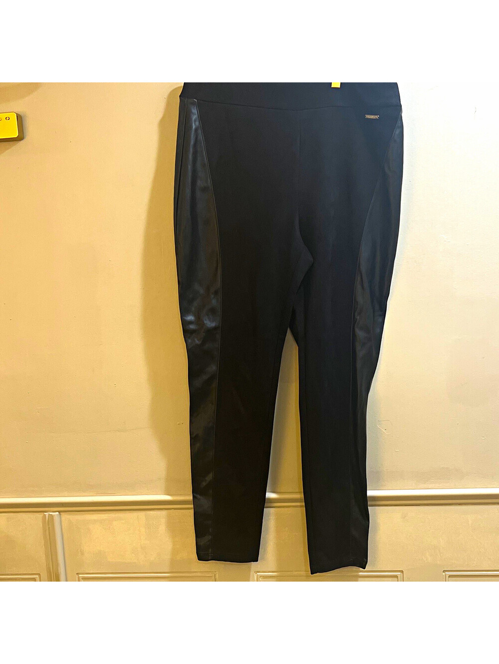 Marc New York Andrew Marc Women’s Black Pull-On Stretch Faux Leather Panel Pants